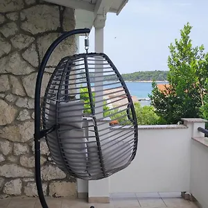 Riviera And Gostinjska kuća Palit